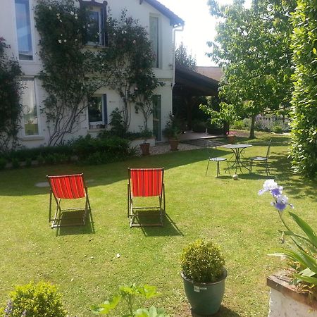 Bed and Breakfast Le Cerisier Mareil-Marly Exterior foto