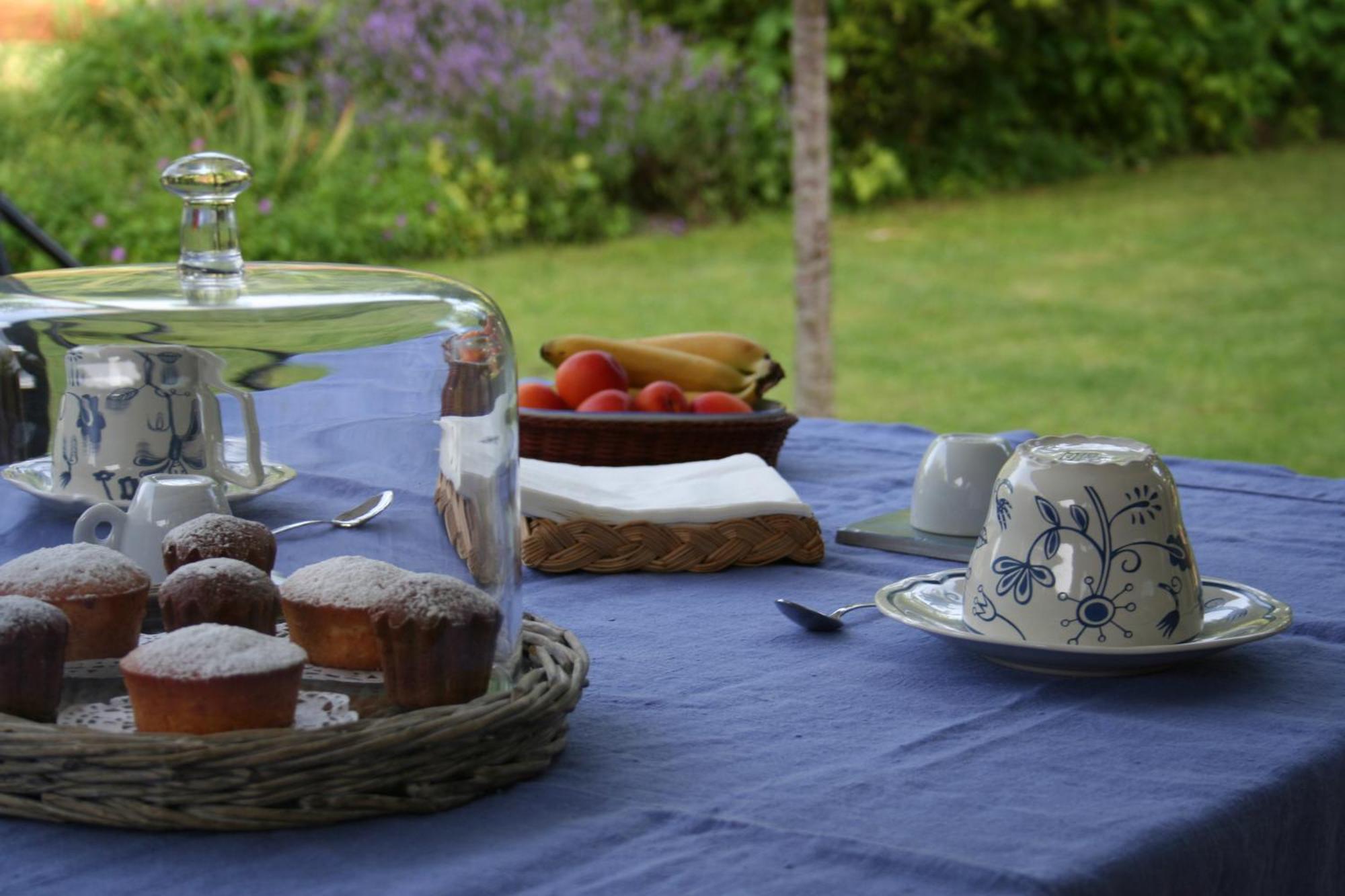 Bed and Breakfast Le Cerisier Mareil-Marly Exterior foto